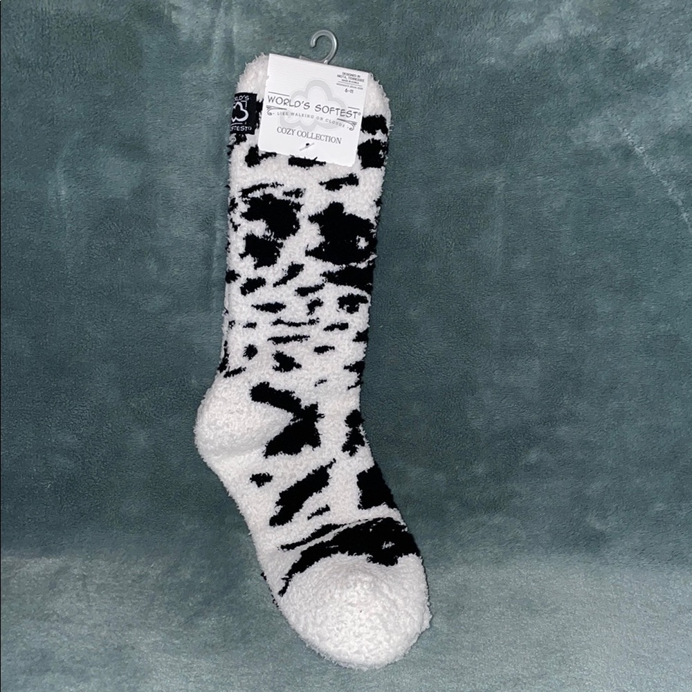 NWT WORLD’S SOFTEST Cozy Black & White Fuzzy Socks